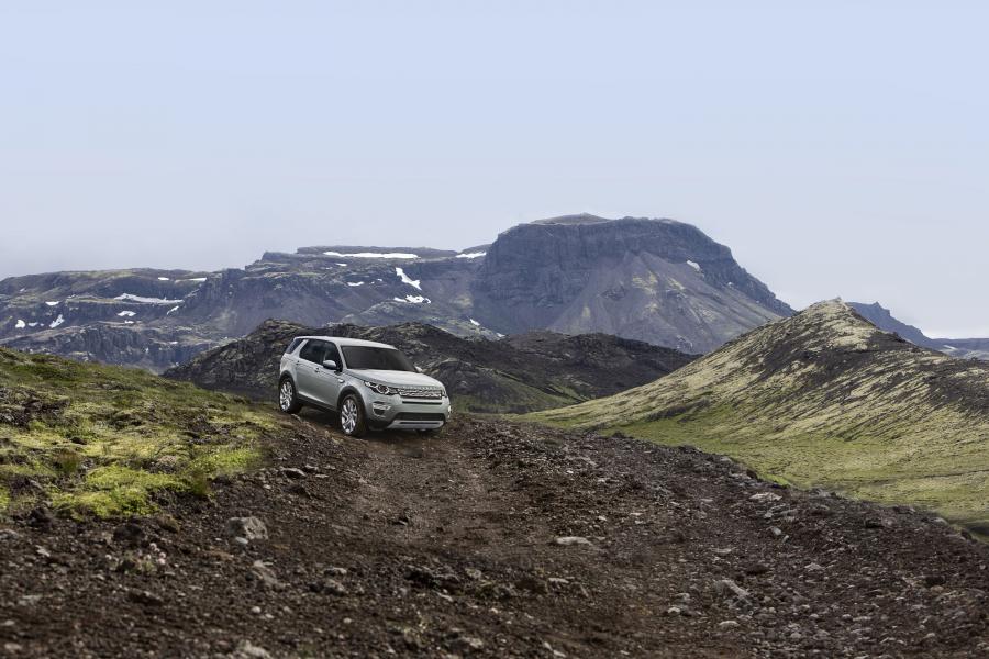  Land Rover Discovery Sport HSE Luxury 2015 года  (фото 23 из 62)